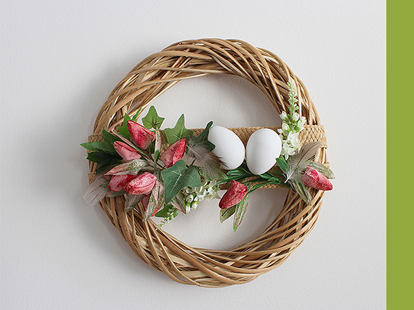 Decorating Wreaths