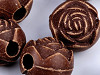 Koraliki plastikowe z ornamentem, róże Ø10 mm