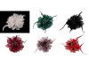 Broche con cuentas de cristal talladas y plumas