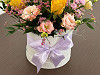 Kvetinový box s fóliou na aranžovanie živých kvetov