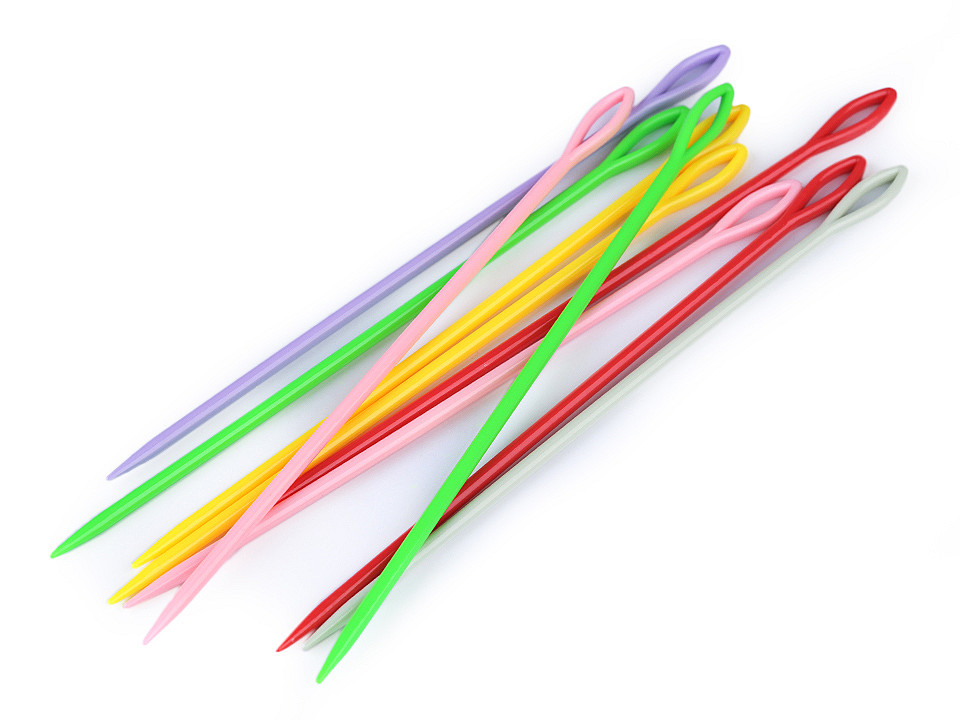 Plastic needles 15 cm long blunt, mix of variants, 10 pcs