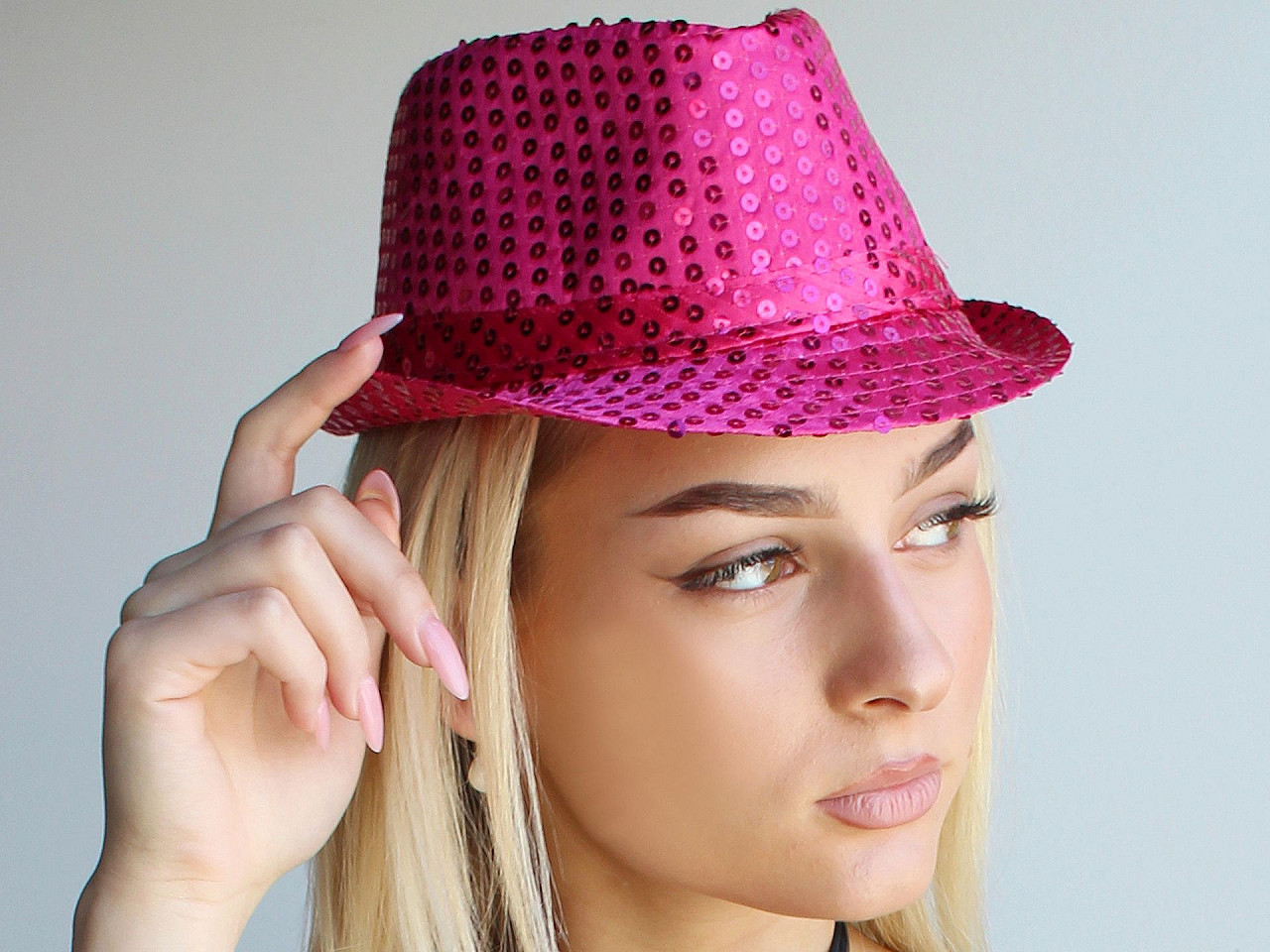 Klobouk s flitry na karneval a párty, střední, 4 pink