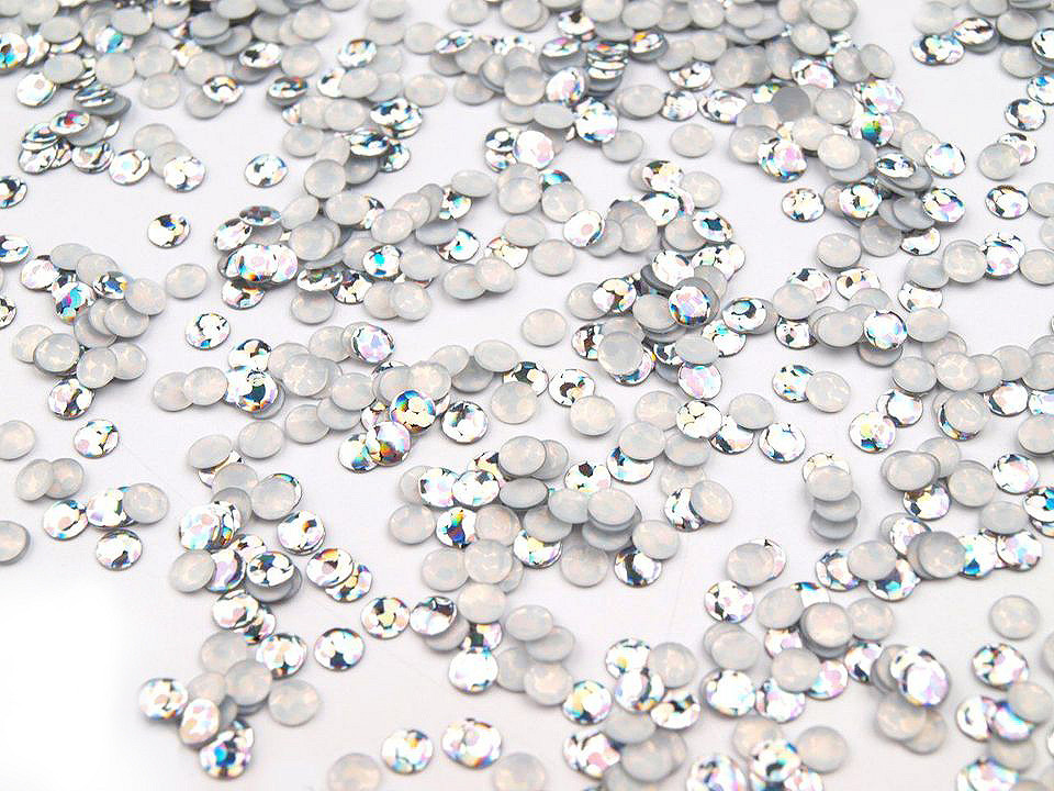 Flitry Ø3mm 5g nažehlovací, malé, 9 AB bílá