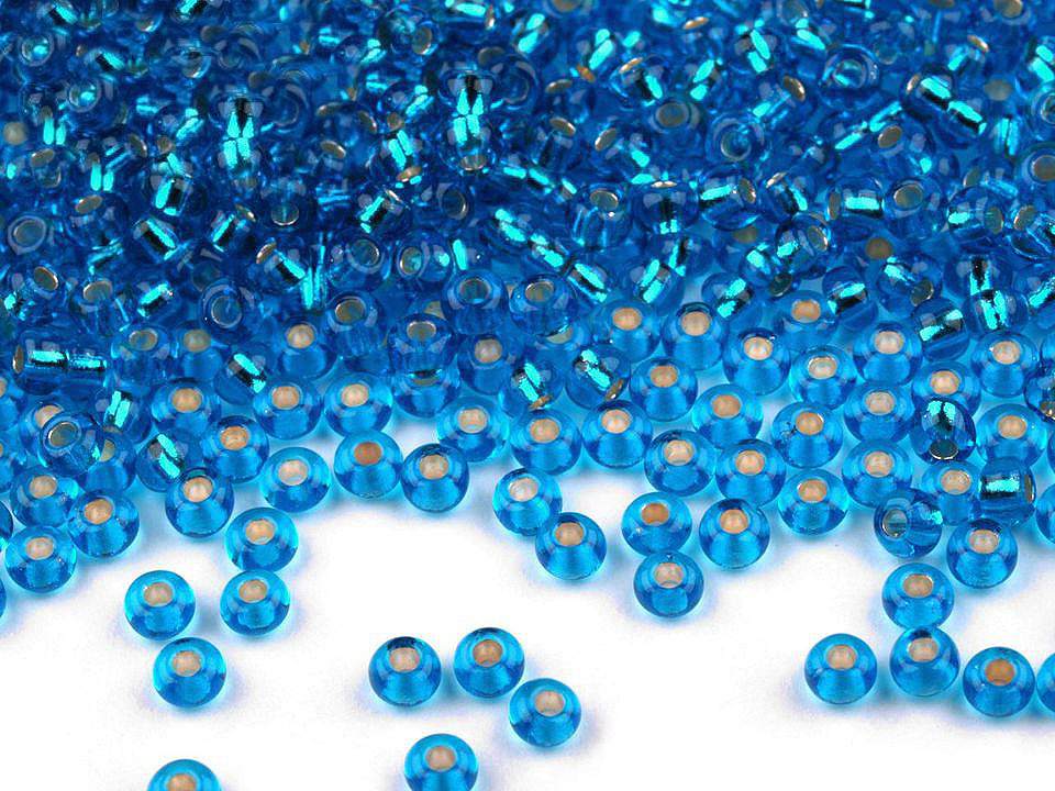 Rokajl Preciosa 10/0 - 2,3 mm s průtahem, malé, 57430 zelená trávová