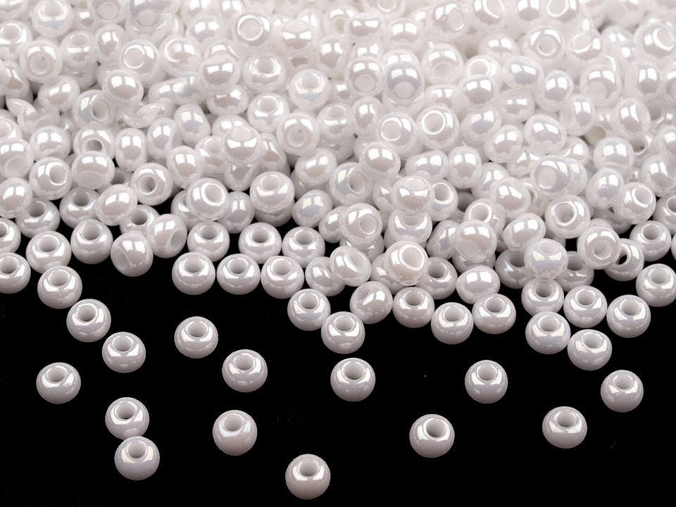 Rokajl Preciosa  perleť 10/0 - 2,3 mm