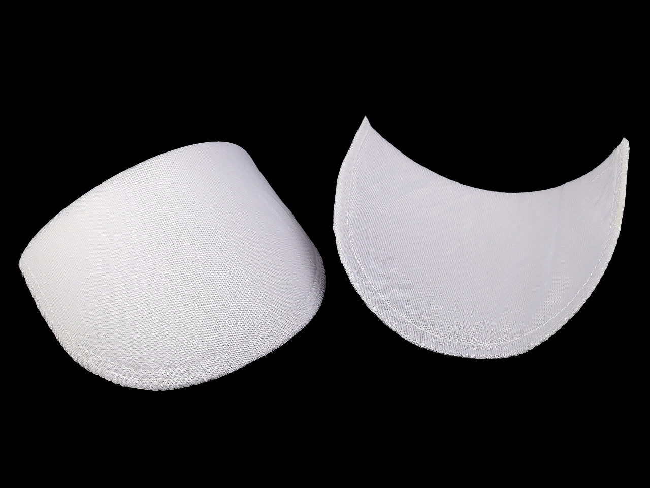 Vycpávky tloušťka 10 mm obšívané, střední, 1 bílá