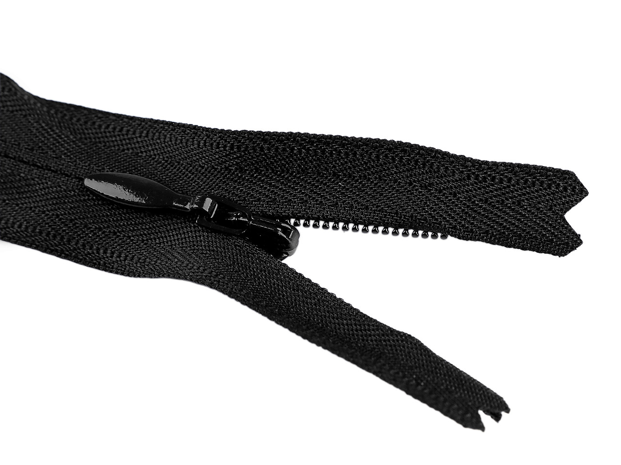 Spirálový zip skrytý YKK No 4 délka 40 cm, střední, 572 béžová světlá