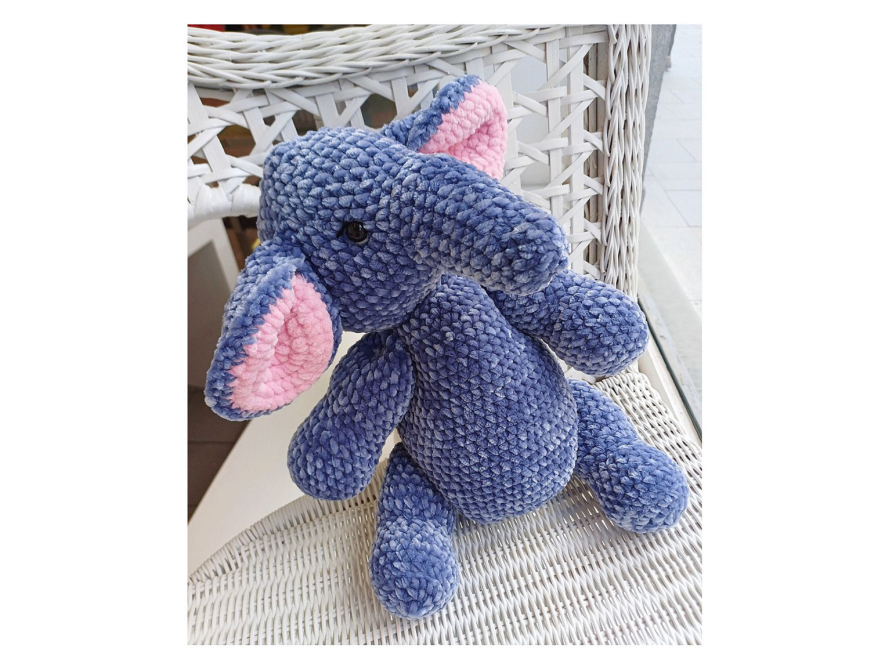 Pletací žinylková příze Emily 100 g, střední, 12 (14) modrá světlá