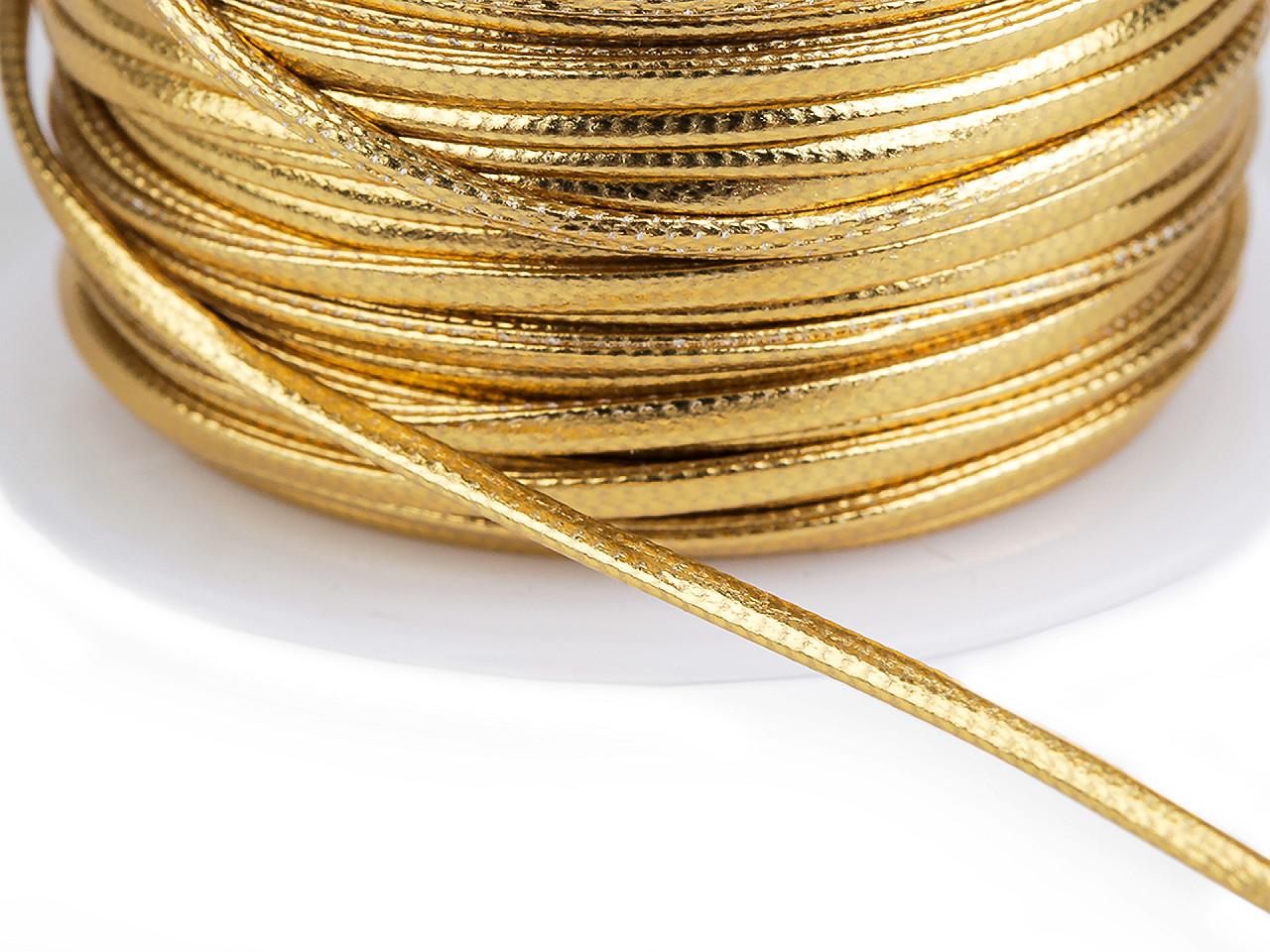 Zlatá šnůra plochá k balení dárků PU šíře 1,8; 2,5 mm, střední, 2 (2,5 mm) zlatá