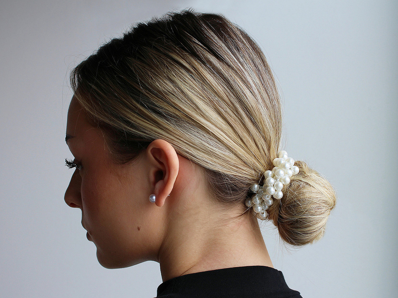 Perlová gumička / ozdoba do vlasů, malé, 5 bílá