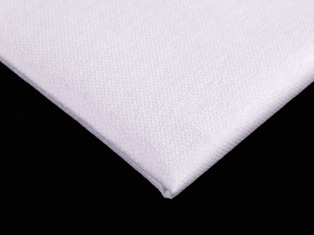 Vlizelín nažehlovací 60+15 g/m² šíře 100 cm, střední, 2 černá