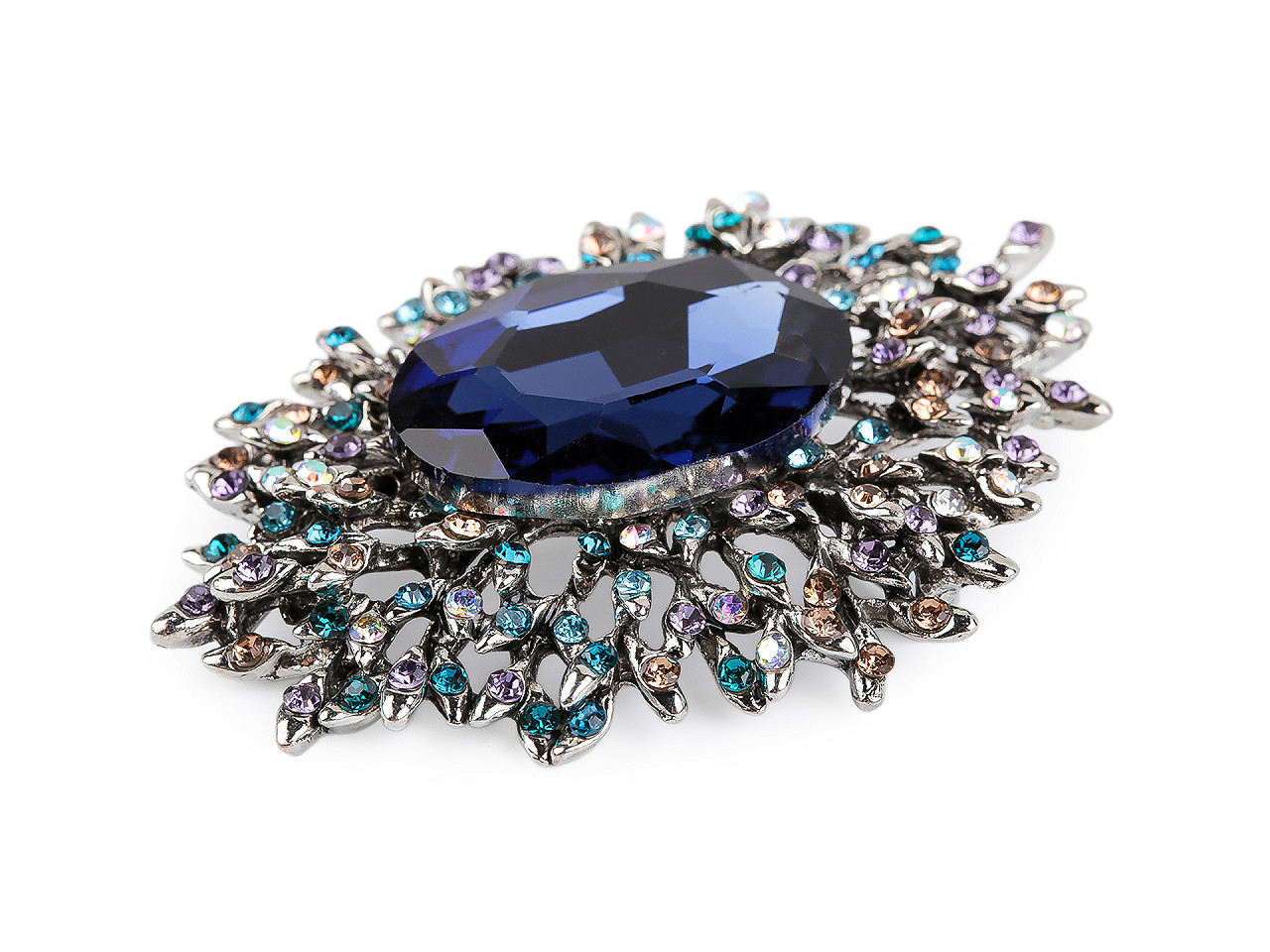 Brošňa s brúsenými kamienkami a kameňom