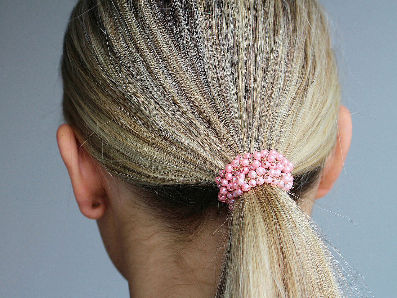 Perlová gumička do vlasů, malé, 1 bílá zlatá