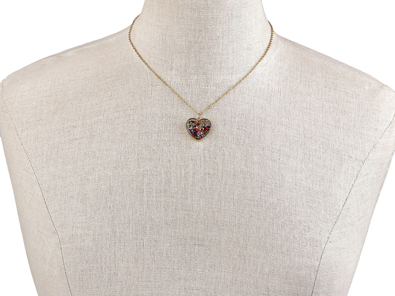 Náhrdelník z nerezové oceli srdce, střední, 2 zlatá broušené kamínky
