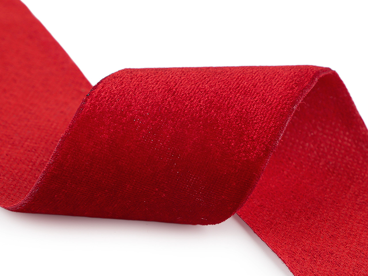 Sametová dekorační stuha na cívce ve vánočních barvách šíře 38 mm, návin 2,7 m, střední, 2 zelená temná