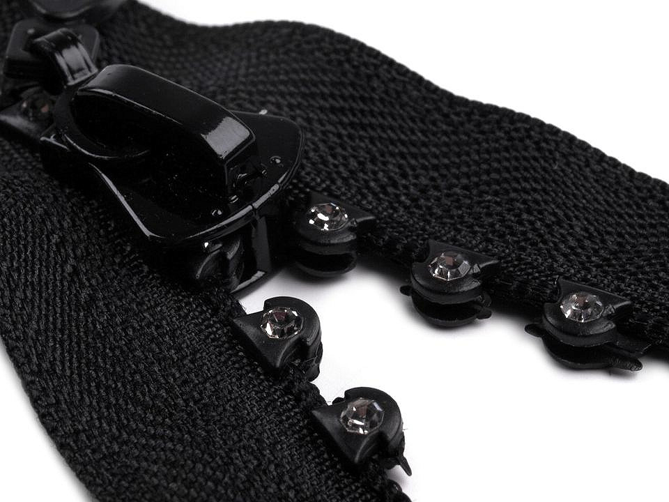 Kostený zips No 4 dĺžka 16 cm so štrasovými kamienkami