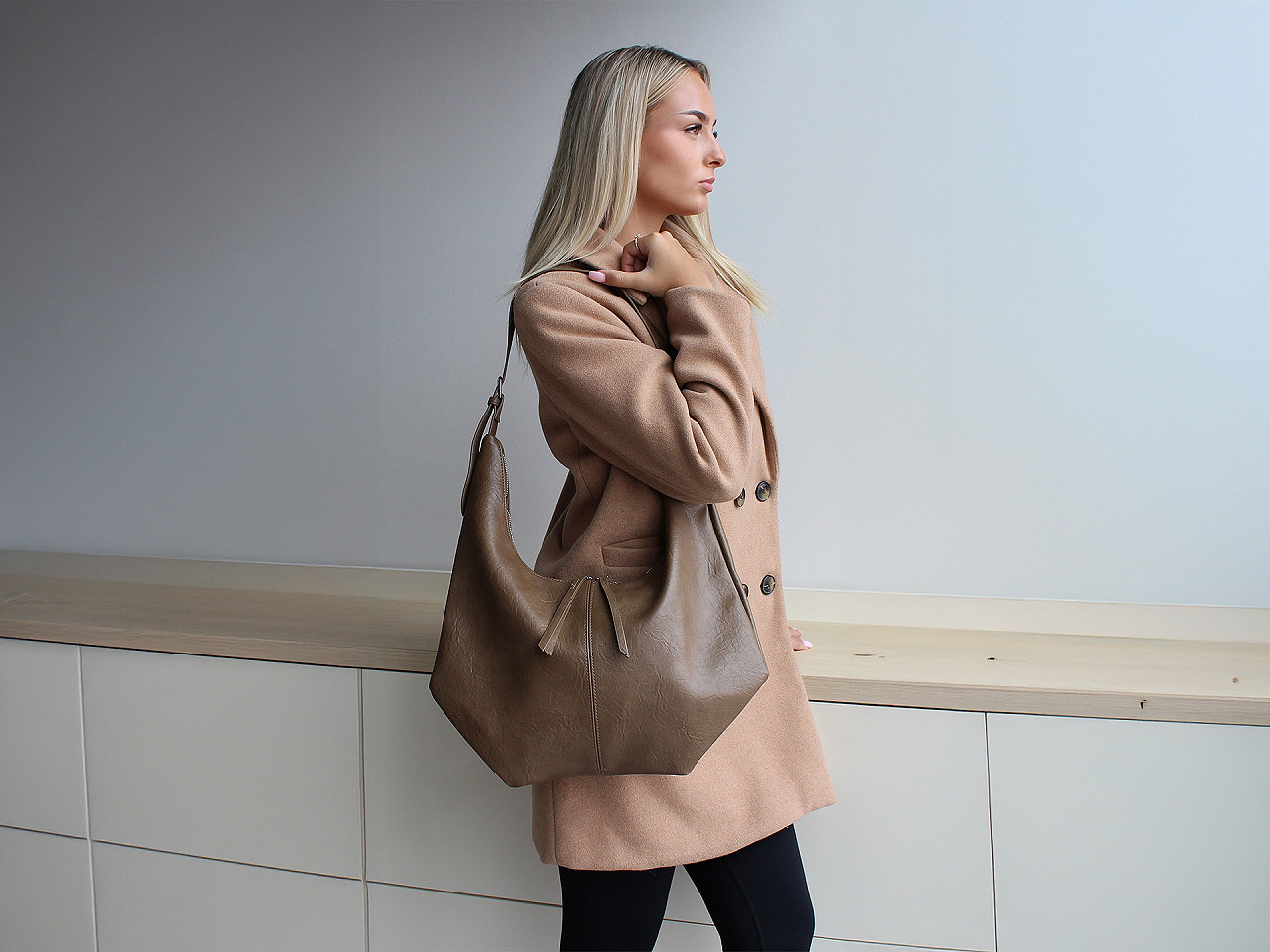 Velká kabelka 45x28 cm, střední, 1 krémová světlá