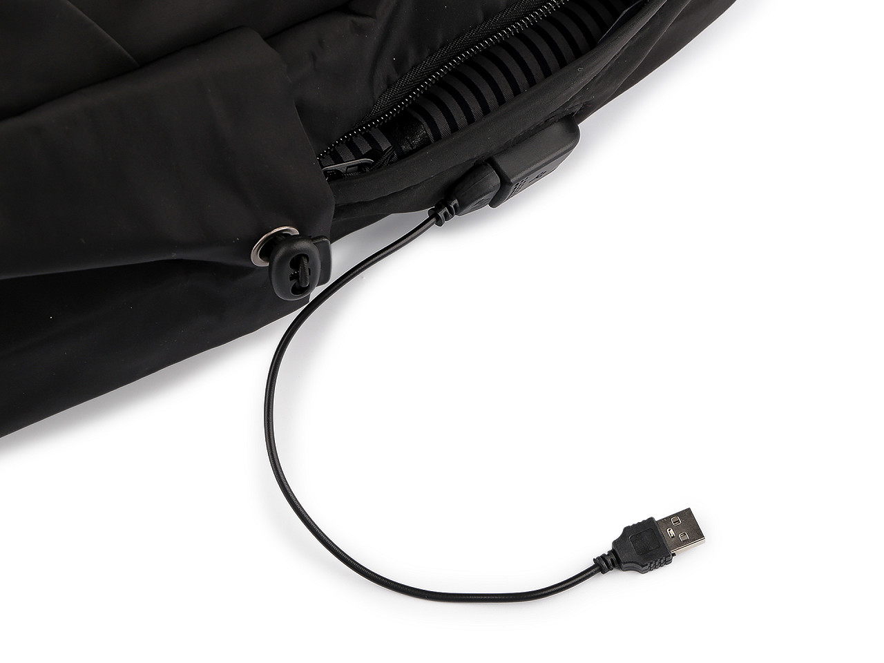 Cestovní batoh s USB portem 32x45 cm, velké, černá