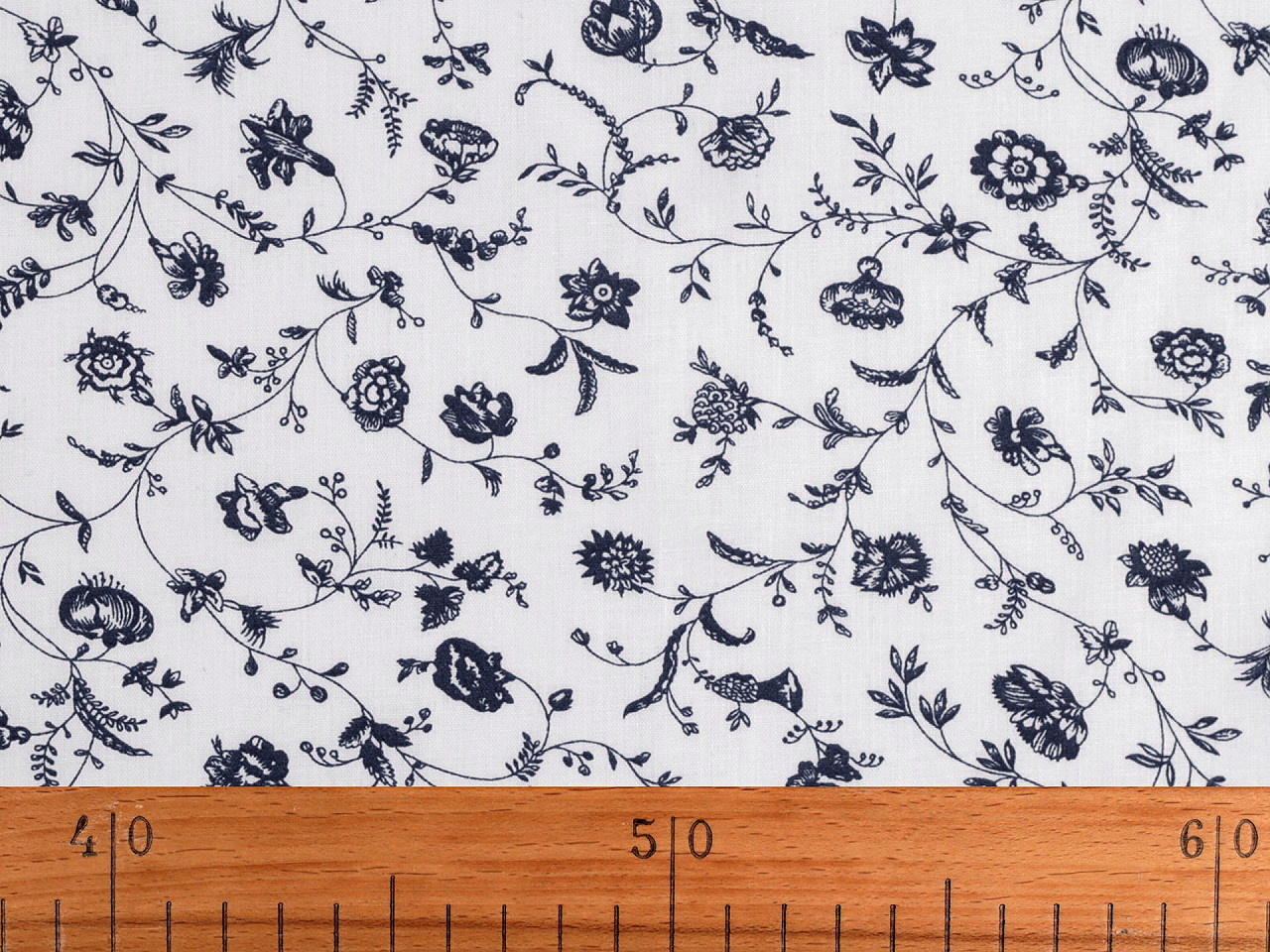 Bavlněná látka / plátno rostliny / květy, střední, 3 modrá tmavá