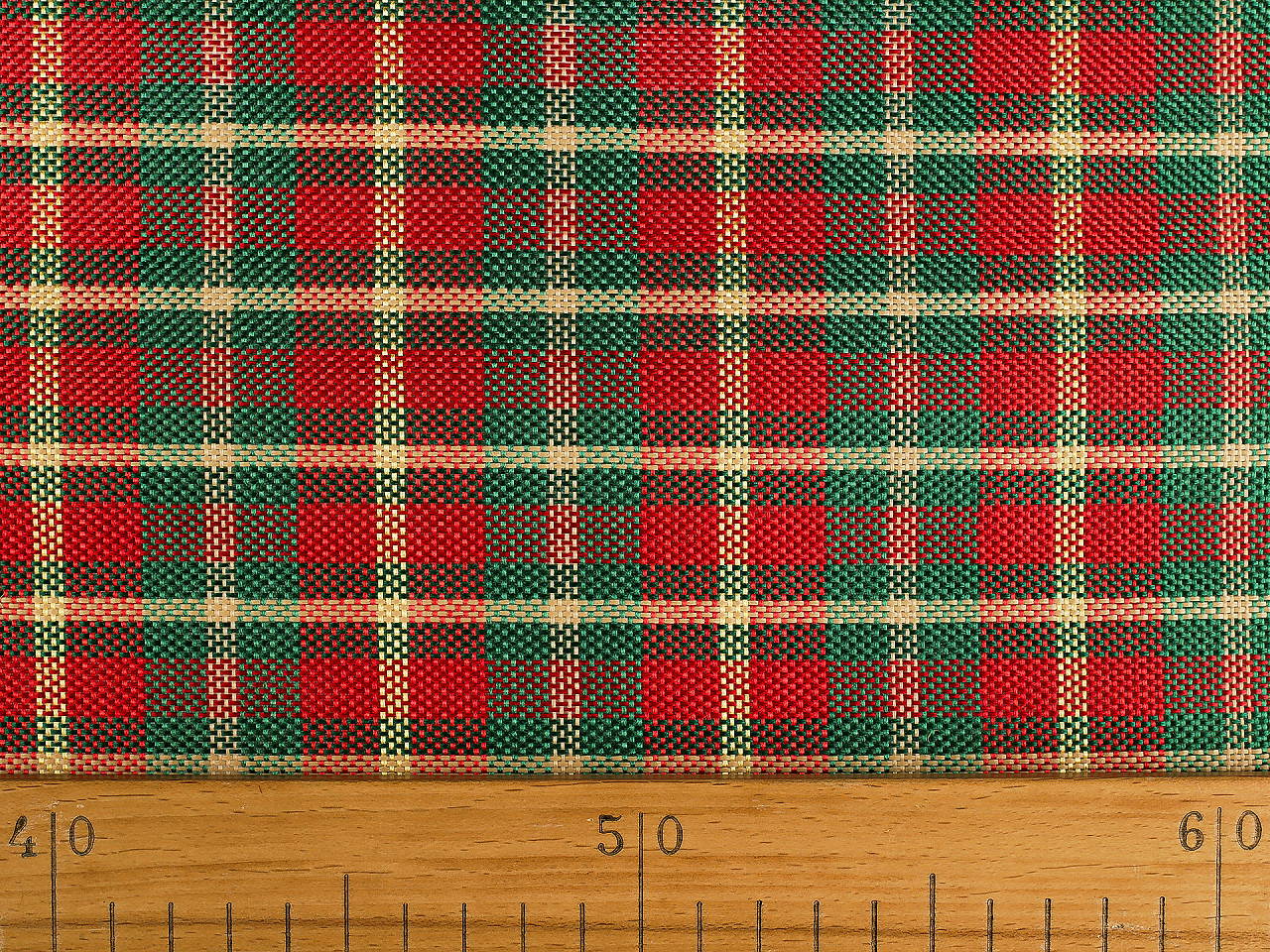 Dekorační metráž káro, střední, 2 (150 g/m²) červená