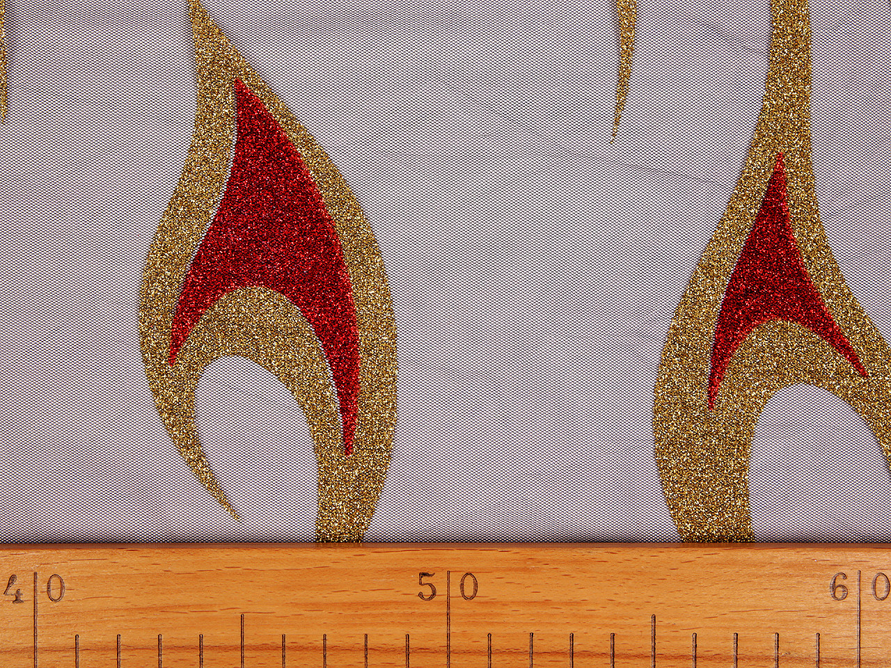 Tyl s plameny a glitry, střední, černá