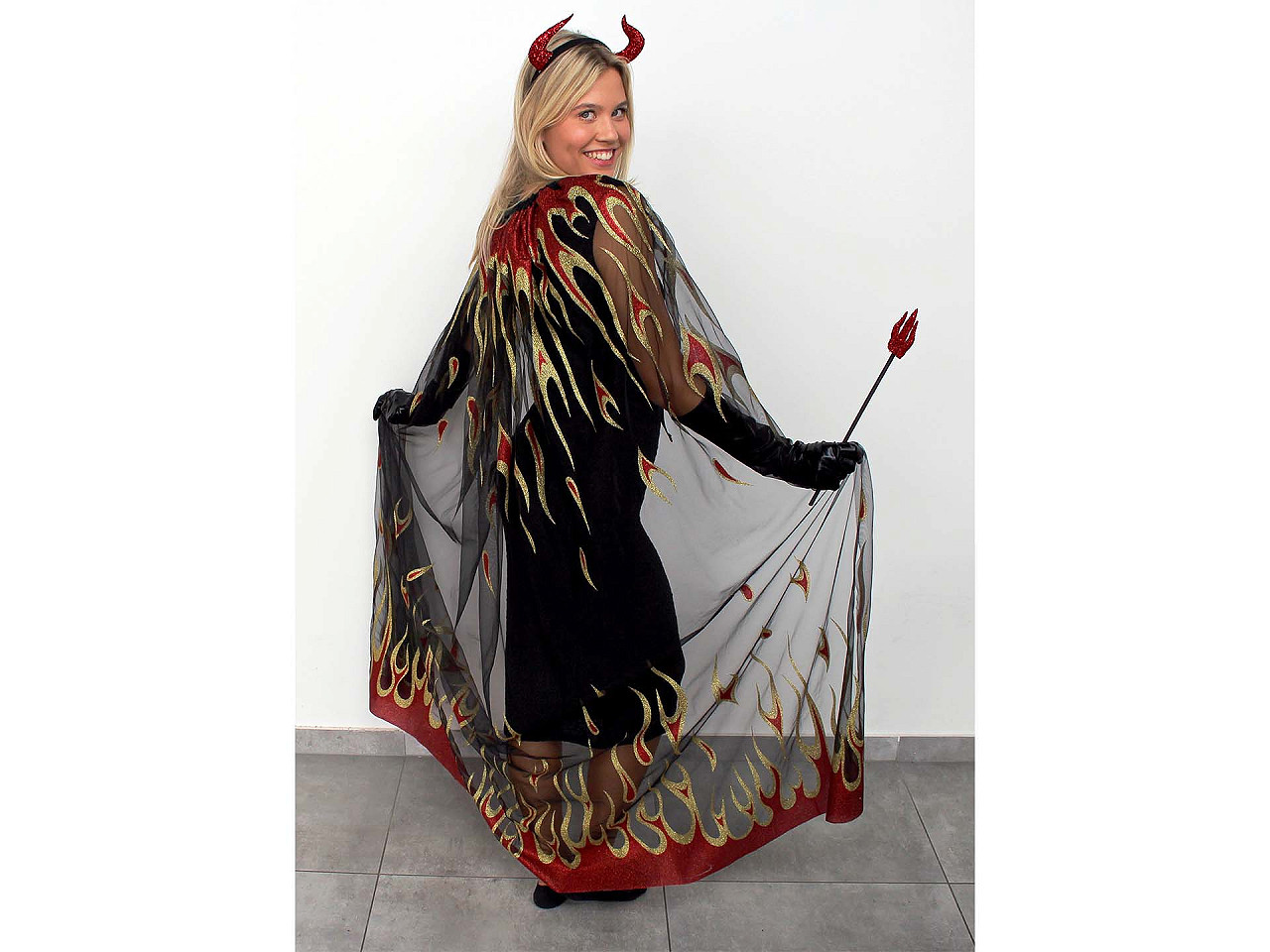 Tyl s plameny a glitry, střední, černá