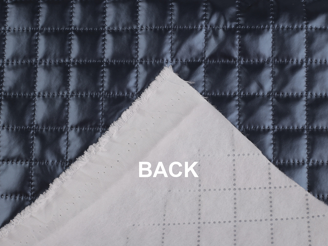 Metalický zateplený prošev na oděvy, tašky, doplňky, střední, 3 stříbrná tmavá