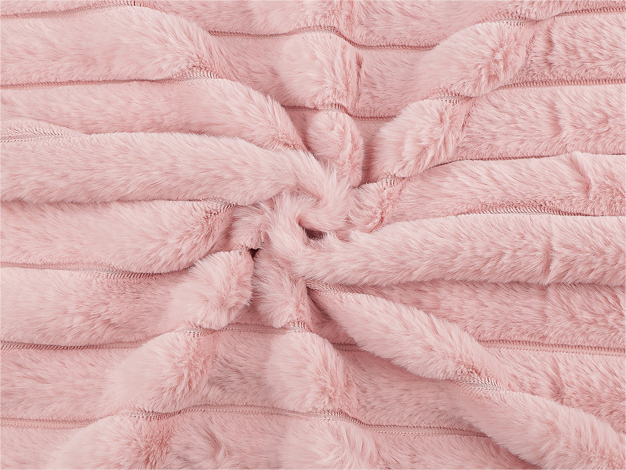 Kožešina s pruhy / imitace činčily, střední, 8 černá