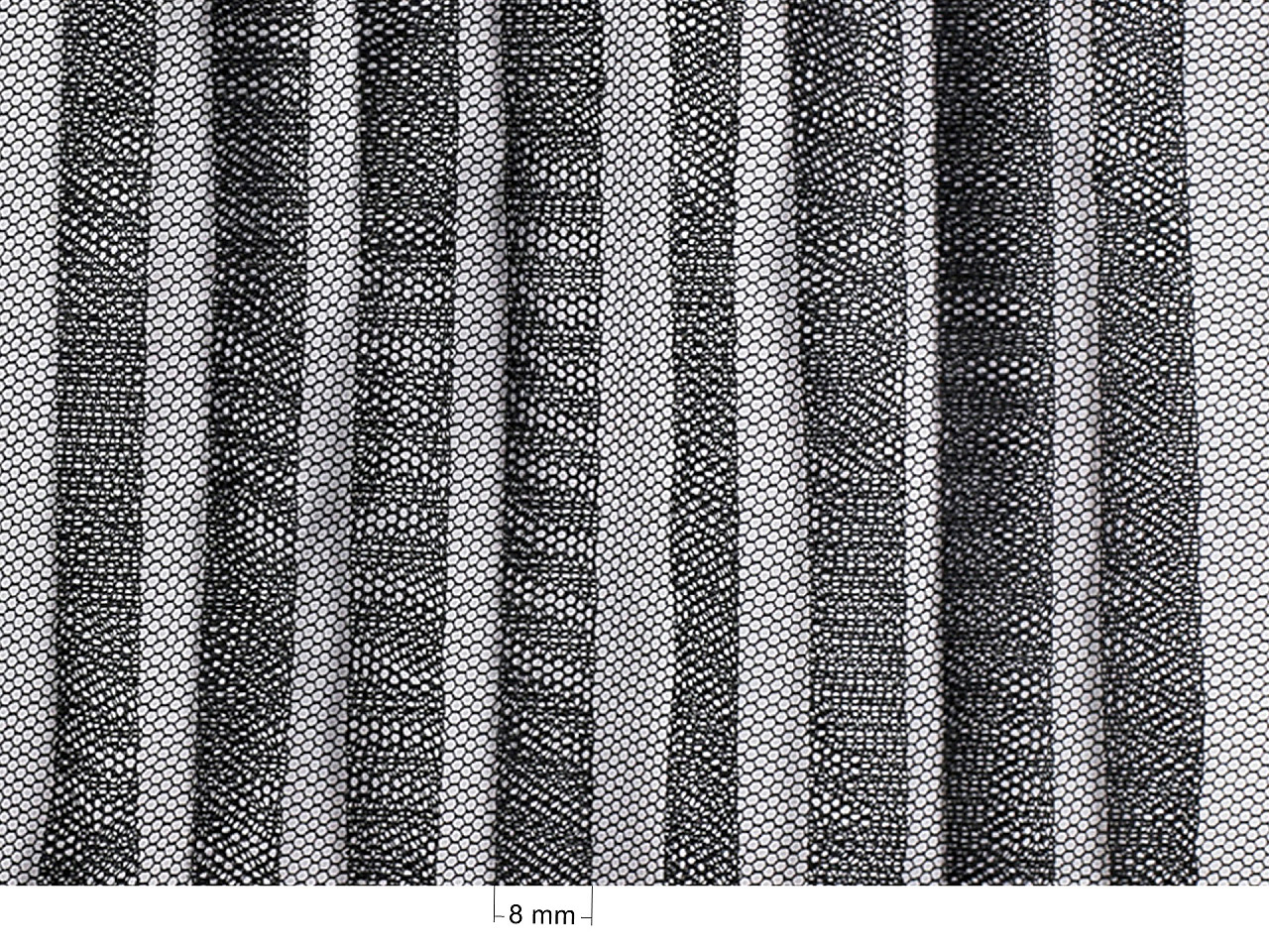 Tyl plisovaný, střední, černá