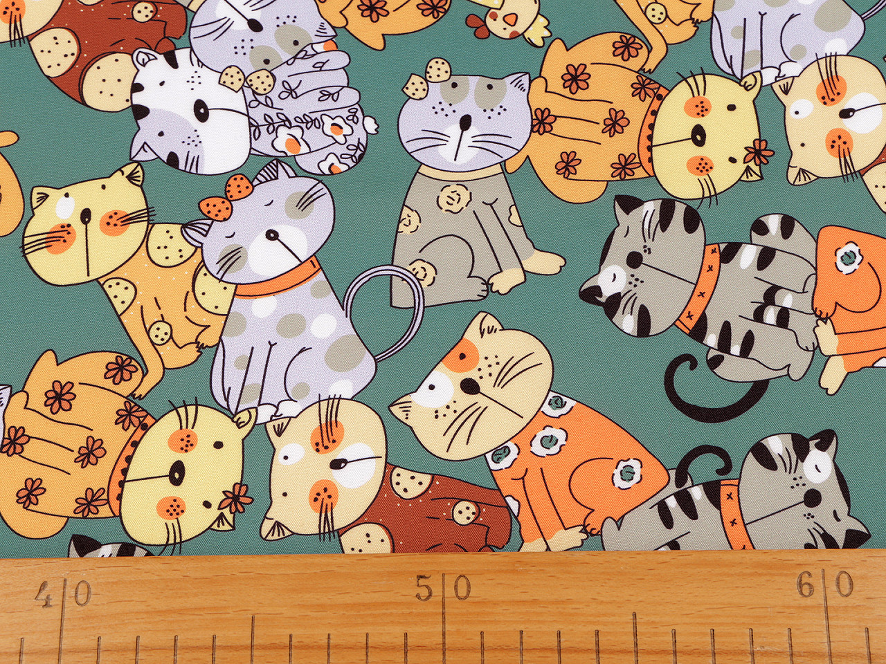 Látka PES s potiskem kočky, střední, zelená lahvová