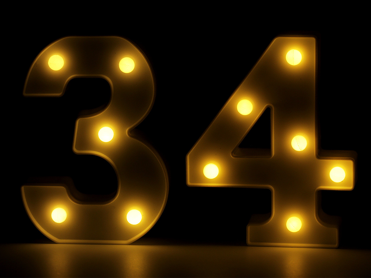 Svítící číslice k narozeninám a Novému roku, střední, 1 "0" bílá