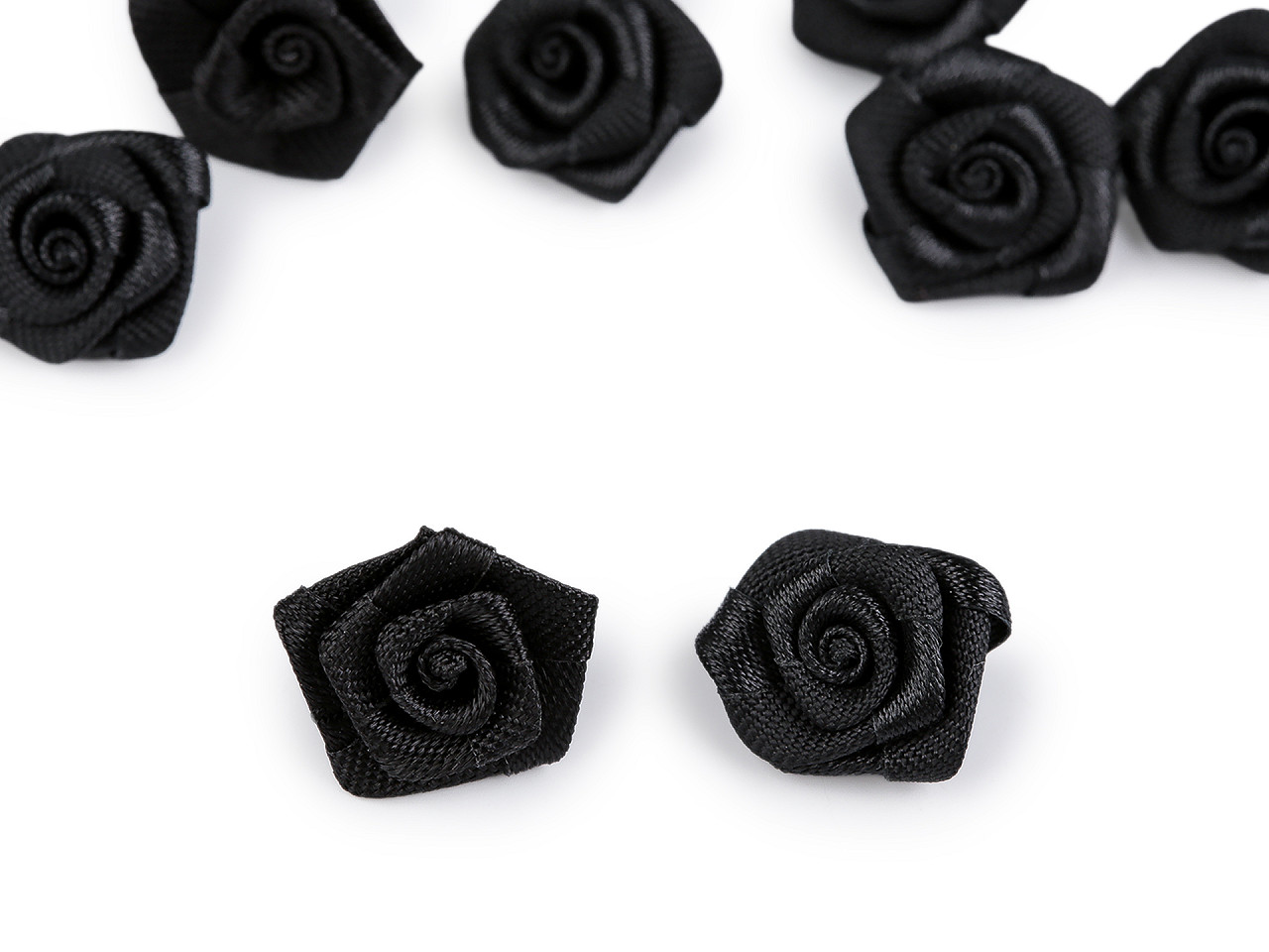 Saténová růže Ø15 mm, velké, 2 krémová světlá