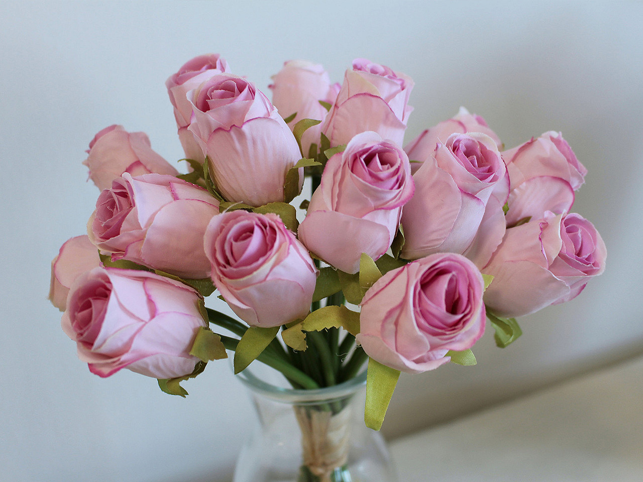 Umělá kytice růže svazek 16 ks, střední, 4 růžová sv.