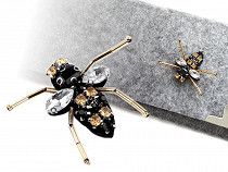 Aplikace včela s broušenými kameny