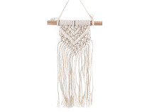 Macrame wall decoration for hanging