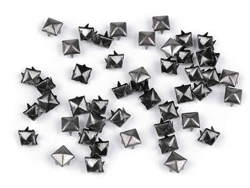 Cvočky na oblečení z nerezové oceli 7x7 mm pyramida