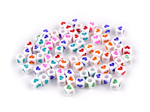 Plastic beads with hearts, cube 6 mm