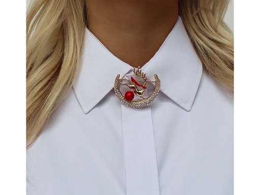 Bro s brouenmi kamnky jelen