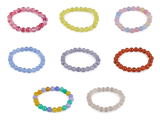 Bracelet made of mineral, synthetic and glass beads