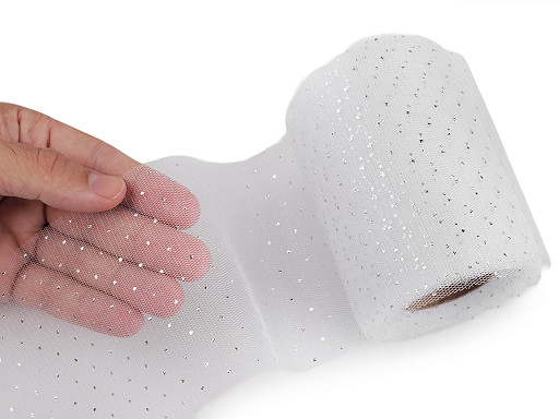Tylová stuha se stříbrnými puntíky šíře 10 cm