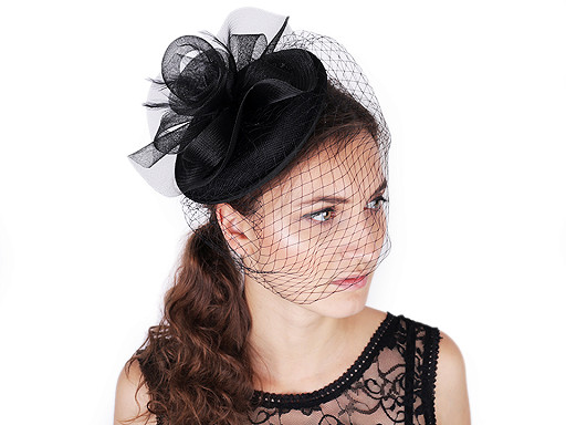 Fascin�tor / klobou�ek kv�t s pe��m a francouzsk�m z�vojem