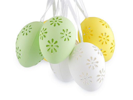 Uova di Pasqua, perforate, per attività di fai-da-te