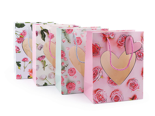 Love - 5 feuilles de papier de soie avec des coeurs