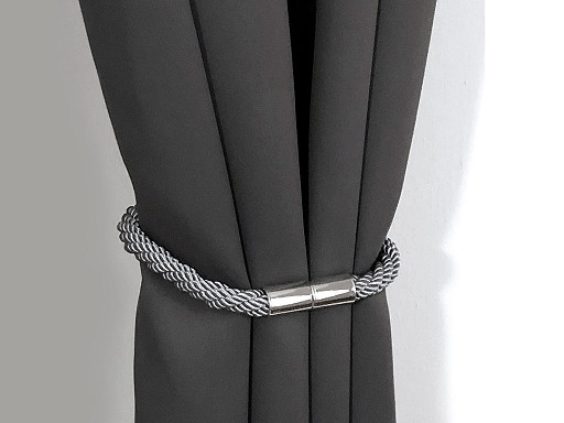 Dekora�n� �vaz / ���ra na z�v�sy s magnetem