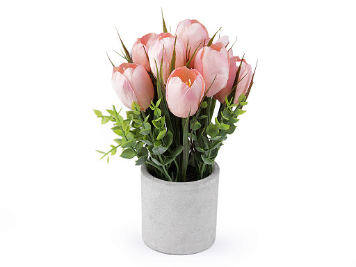 Tulipes artificielles dans un pot de fleurs