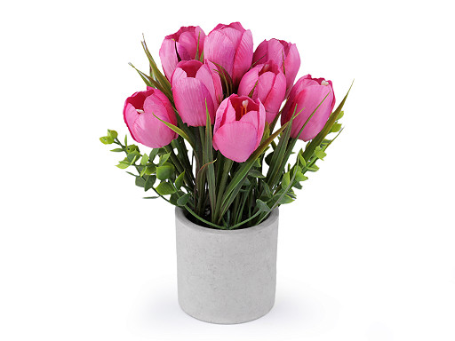 Umelé tulipány v kvetináči