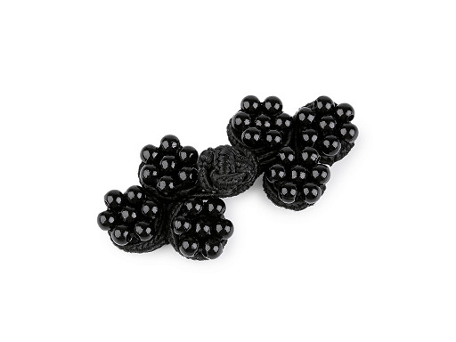 Ozdobné textilní zapínání s korálky