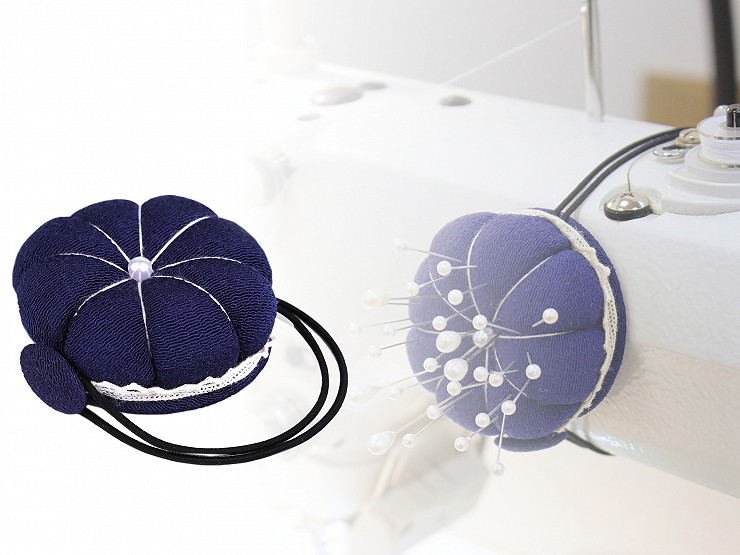 Pincushion with Elastic for Sewing Machine