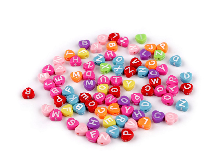 Plastic beads with heart letters Ø7 mm