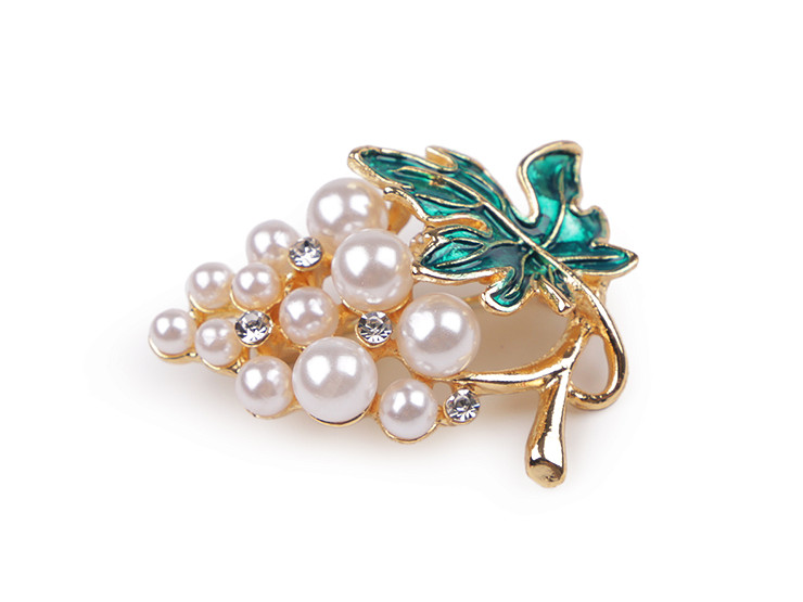 Broche con cuentas de perlas